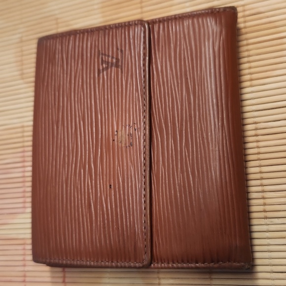 Louis Vuitton EPI Leather Double Snap Tri-Fold Elise Wallet, Brown - Picture 3 of 15